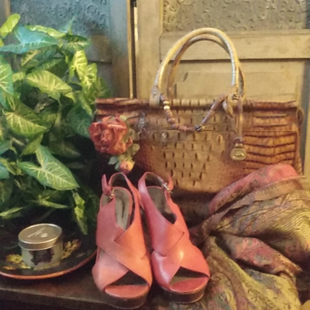 Coral Coach wedges size 8